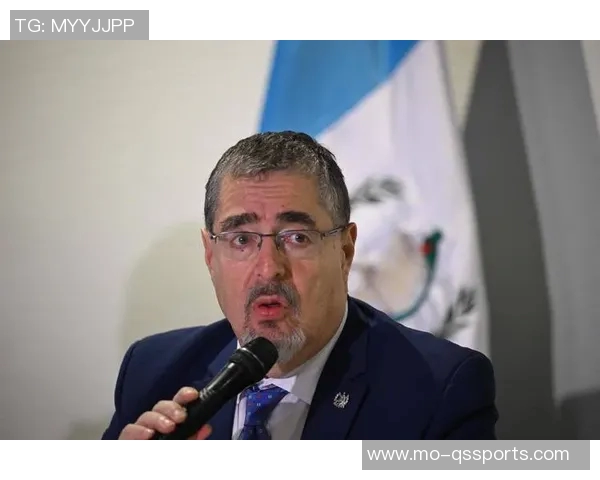 有点紧张,德罗最后时刻失误,弗里克怒不可遏